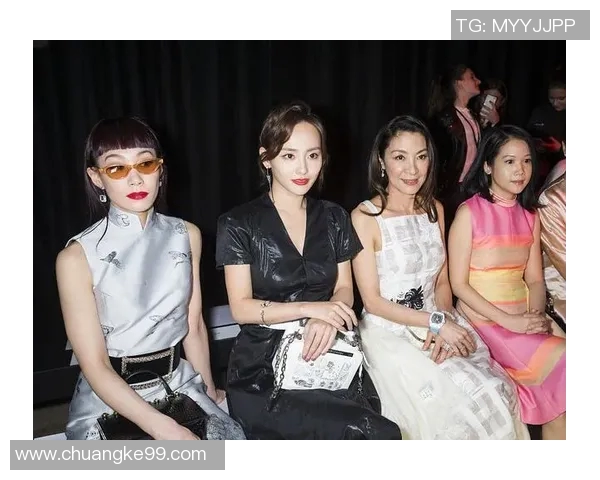 足球明星同款同框图揭秘明星球员的时尚搭配与个人风格展现 足球明星同款同框图揭秘明星球员的时尚搭配与个人风格展现